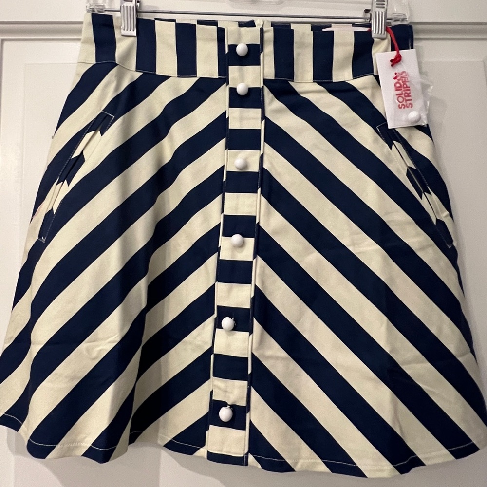 SOLID & STRIPED NAVY AND CREAM SKIRT SIZE SMALL